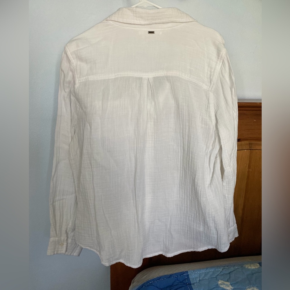 O'Neill Women's White Casual Button Down Shirt - Picture 2 of 5